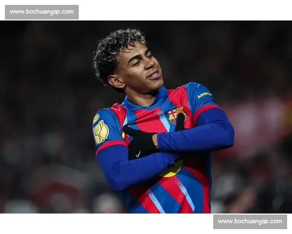 回顾2017年巴萨对阵马竞的经典对决与西甲风云冠军走势解析