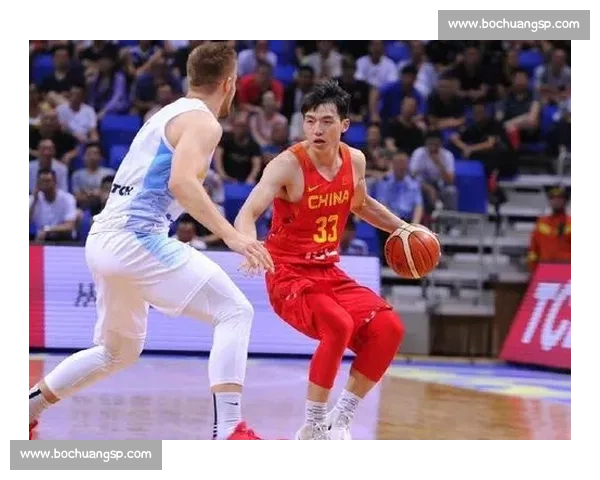 7月16日中国蓝队迎战澳大利亚强强对话点燃国际赛场篮球激情之夜
