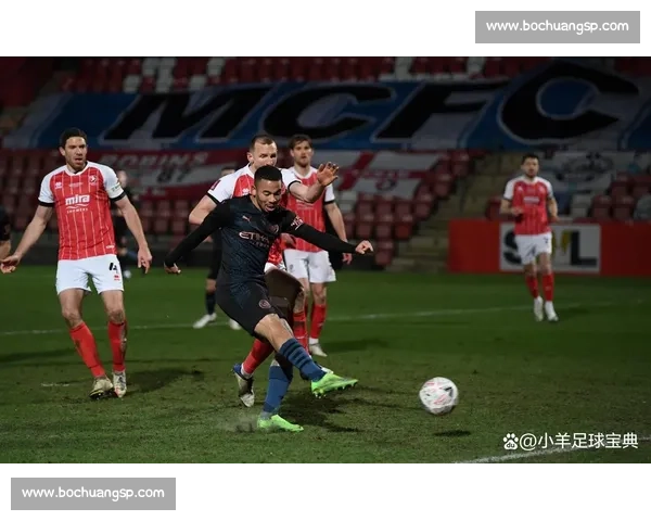 哈德斯菲尔德主场迎战雷丁联赛关键对决前瞻分析与走势解读两队状态