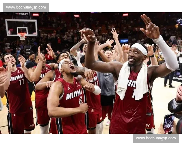 围绕热火与湖人系列赛比分展开的巅峰对决全景回顾深度解析